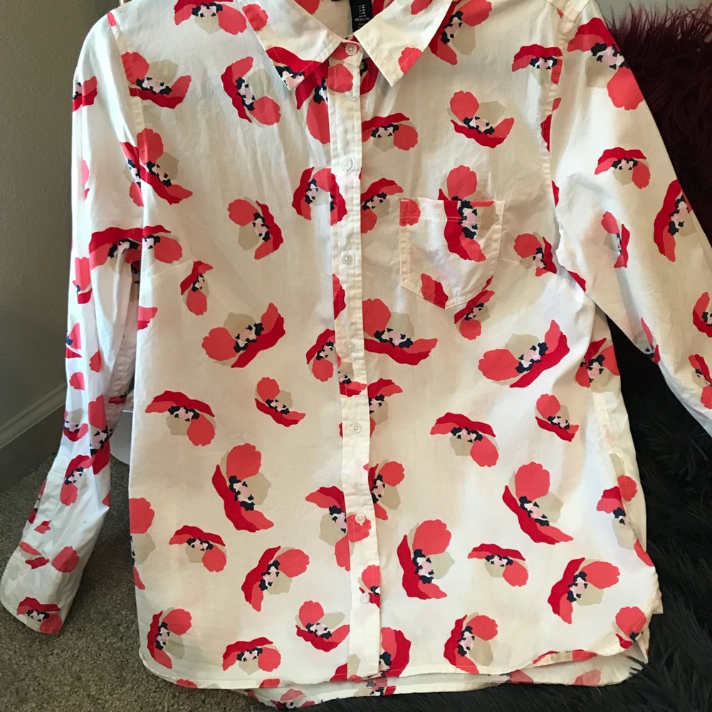 Gap poppy boyfriend fit button down